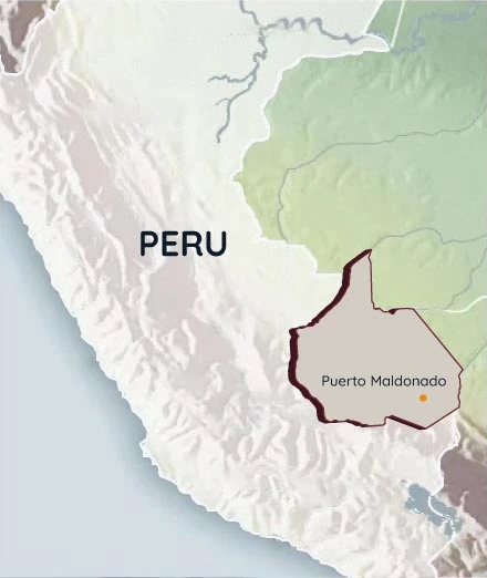 Mapa turístico de Puerto Maldonado con los principales atractivos y reservas naturales de la Amazonía peruana.